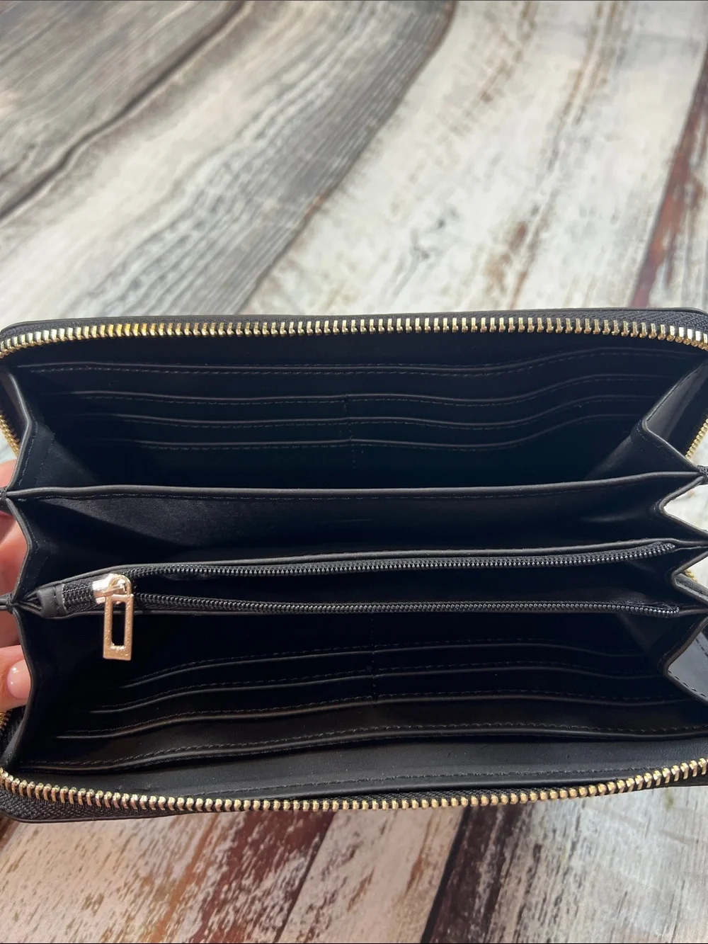 GUESS Black Reptile Embossed Zip Around Wallet Wristlet Gold Tone Hardware